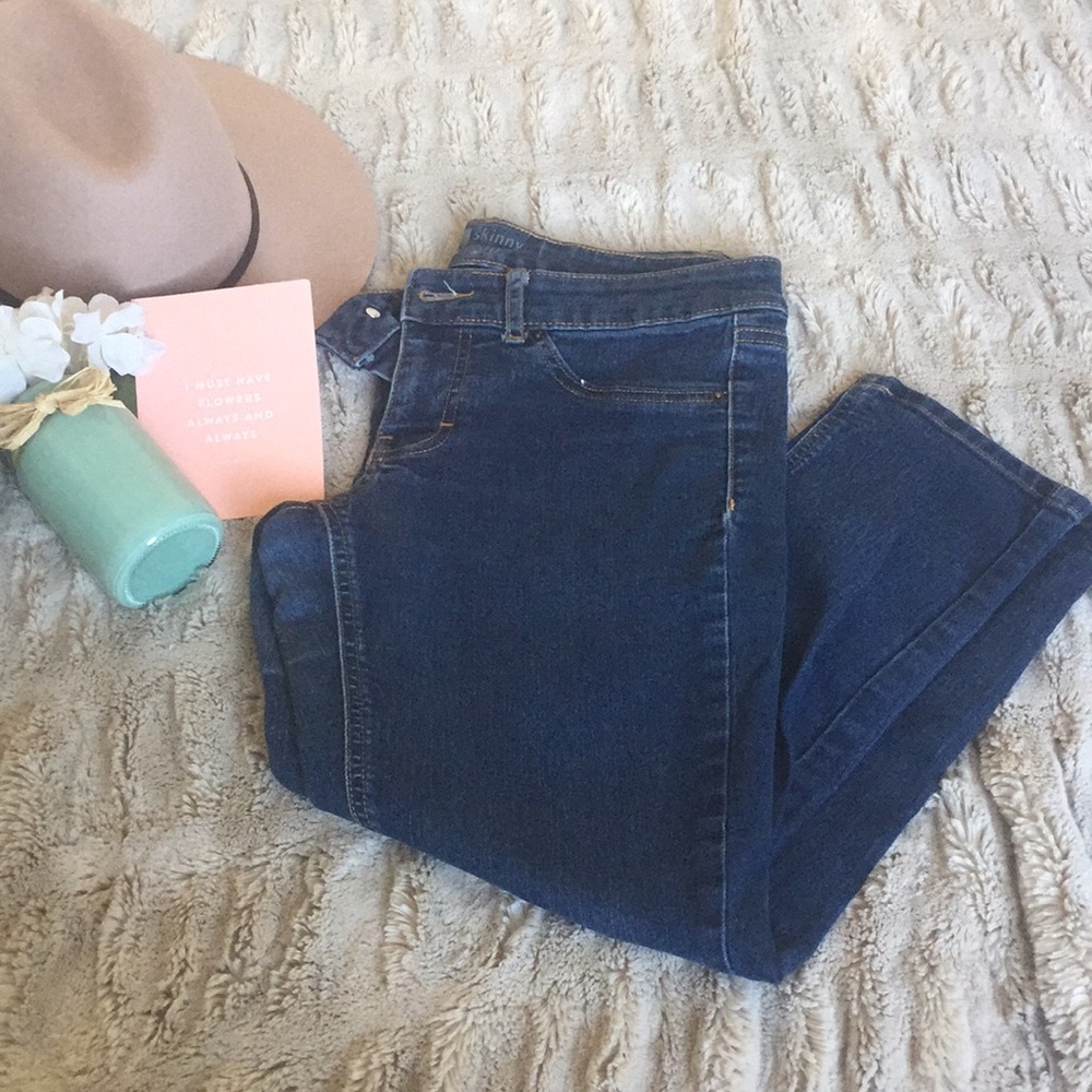 Mossimo Supply Co Skinny Crop Capris